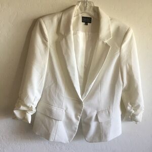 Countess ivory jacket, long sleeves, ruffled. S